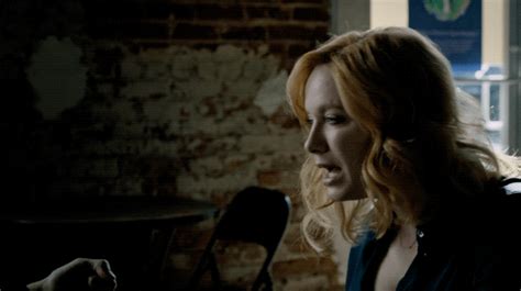 Christina Hendricks gifs 2